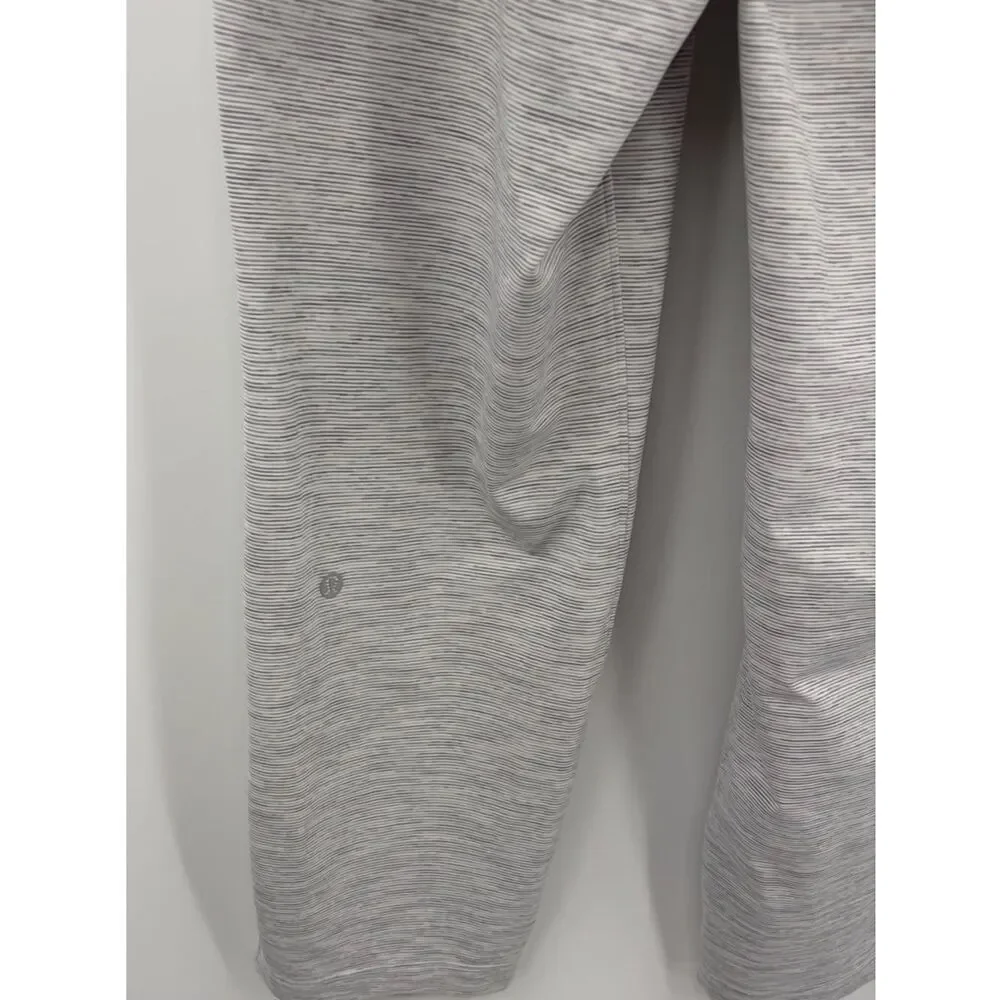 Lululemon on the fly pant light gray 27” women’s 8 athleisure performance